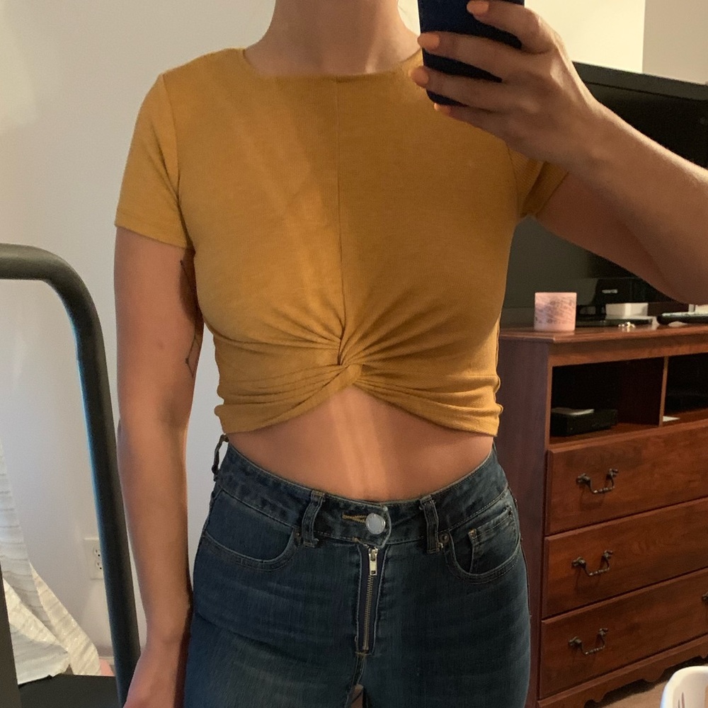 Crop top